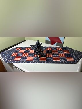 American Flag Patchwork Table Runner - Blue & Red& foldable wooden blue star